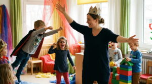 Theaterpädagogik und die Kraft des Rollenspiels im Regenbogenhaus Kriele